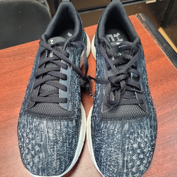 BNIB Womens under armour UA W Lightning 2 running shoes - Picture 3 of 7